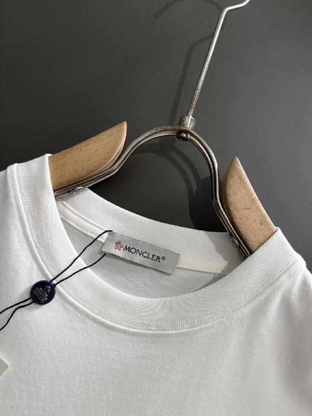 2025SS春夏最新款圆领时尚短袖T恤，官网同步，专柜纯棉面料