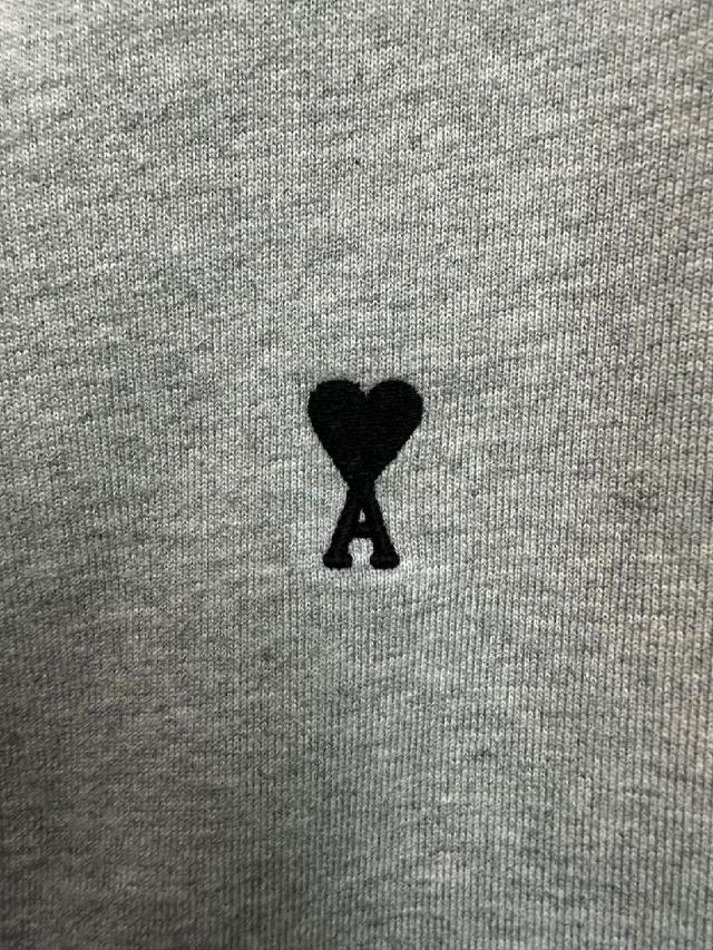 定制丝光棉柔织  手感细腻 舒适贴肤 以雾灰色为基调 自带一层柔光滤镜