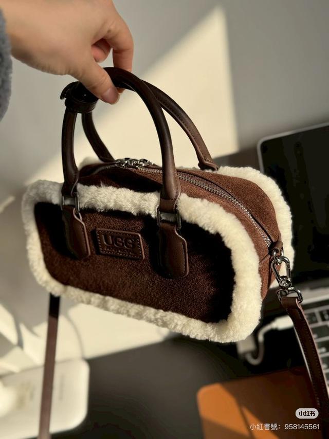 UGG AUSPECIAL澳洲巧克力保齡球包#01/18