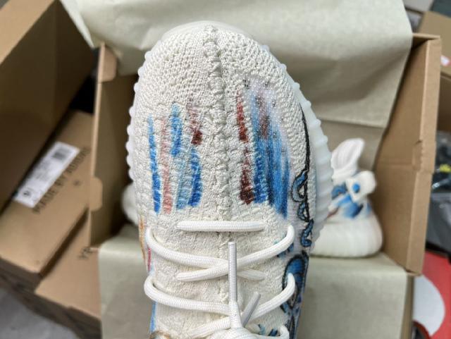 椰子350v2变色龙！尺码36-47全码接！行业巅峰之作最好的产物！没有之一！