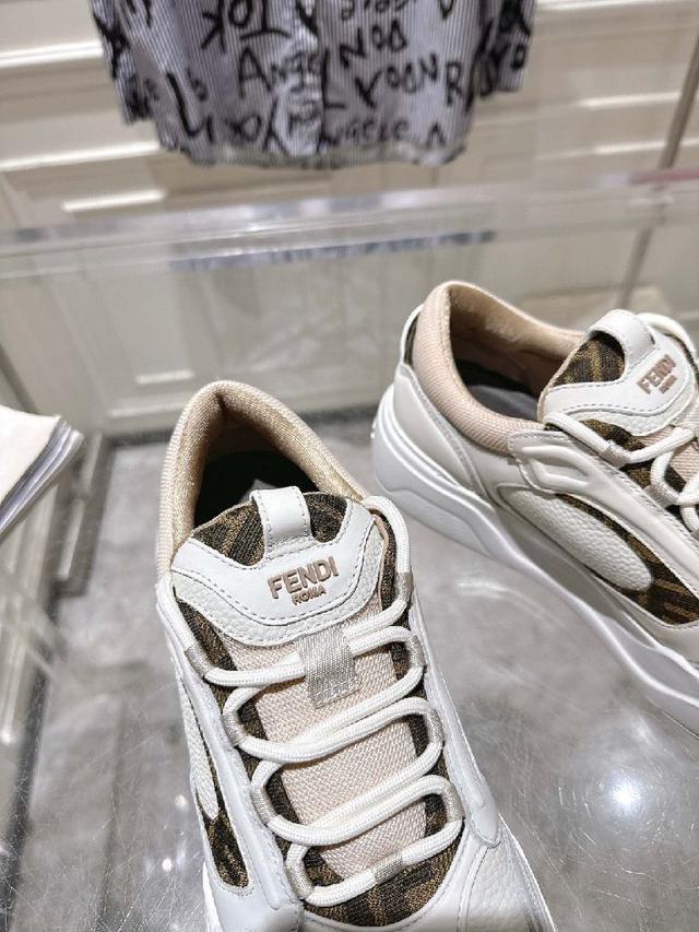 Fendi 2⃣️0⃣️2⃣️5⃣️新款厚底运动鞋 休闲鞋‼️整双鞋子采购