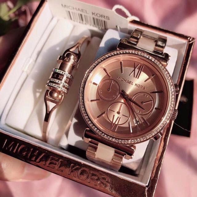 MICHAEL KORS
