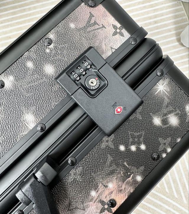 创意和精湛工艺演绎时尚旅行艺术       独特设计理念，趣味横生，时尚潮流