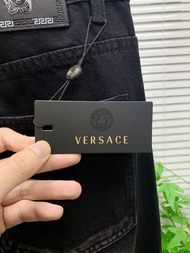 四季款超燃炸街系列之最牛仔裤  独家隆重推出  原版定制高端品