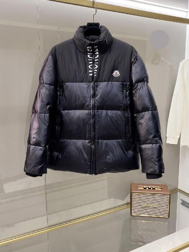 2025秋冬新款羽绒服。这款号称羽绒服届最贵的，全部90绒