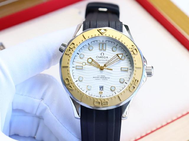 陶瓷A壳出货 欧米茄-OMEGA 海马系列300米潜水腕表 表壳采用