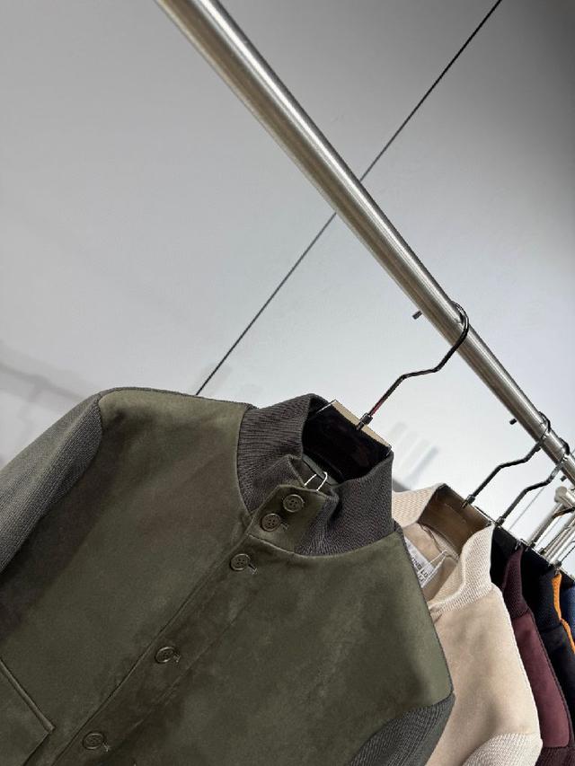 BC针织拼接羽绒外套 选用定制针织面料 内里填充羽绒