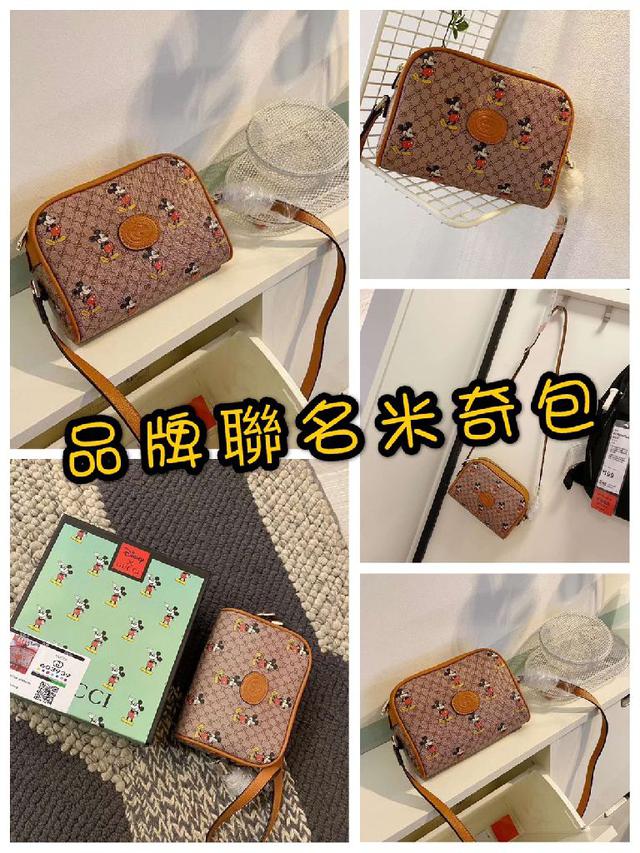 2020米奇相機包💕