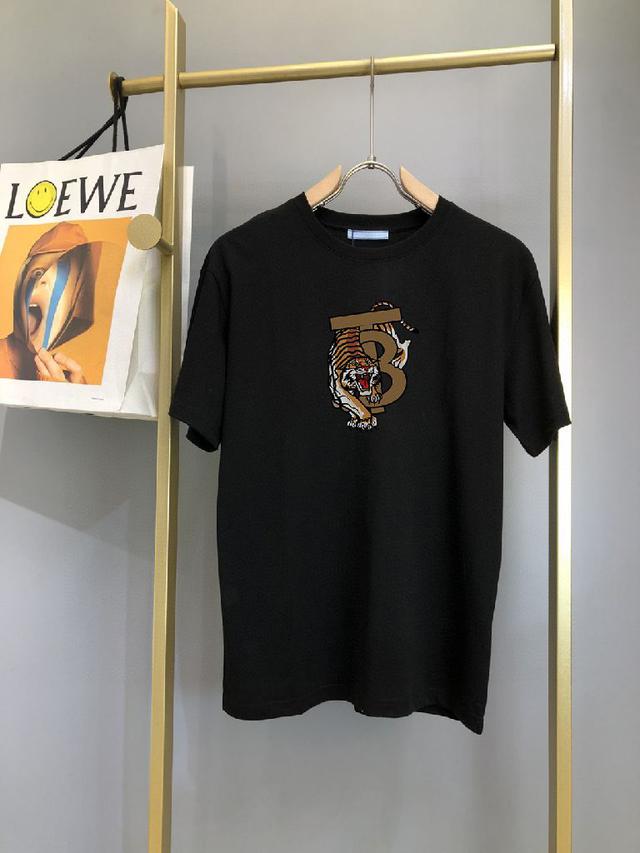 顶级印胶工艺印花，独特设计，舒适度极佳，舒适透气，档次极高
