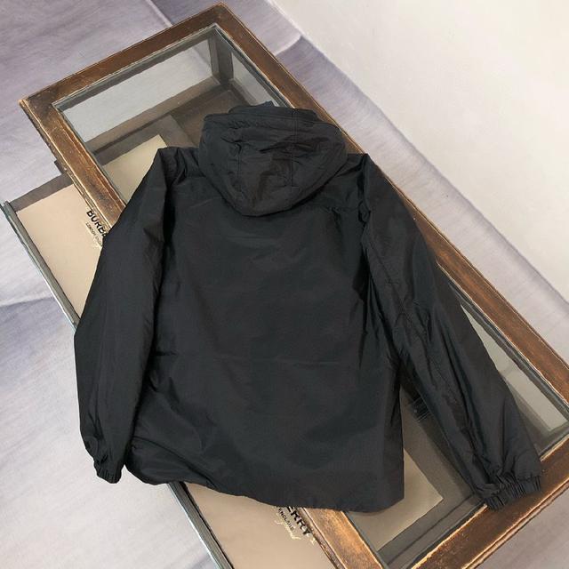 25秋冬新款尼龙羽绒服金属小标羽绒服～羽绒服采用