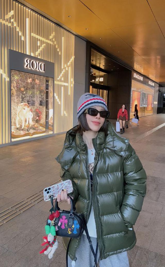 Moncler Maya经典羽绒服夹