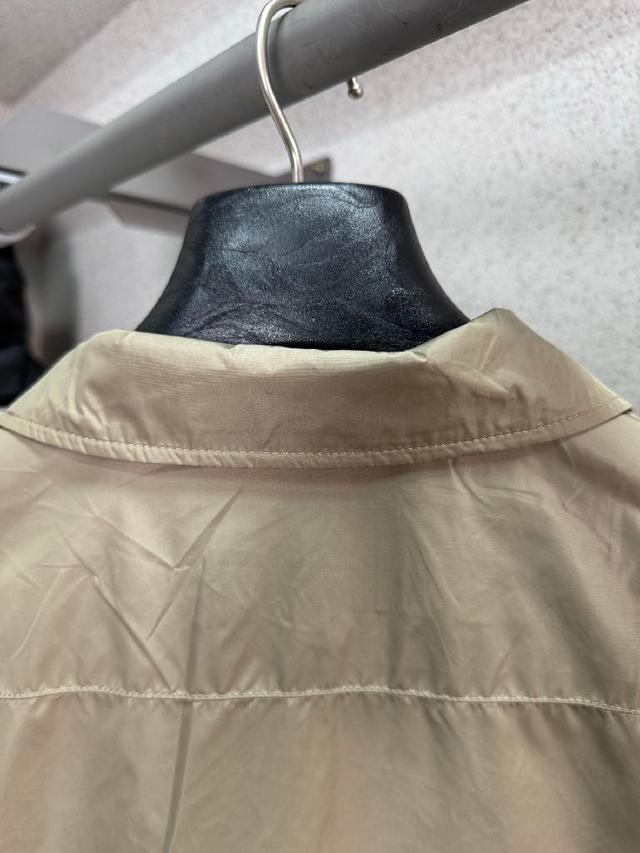 科技面料呈现全幅 Damier 印花，巧妙糅合