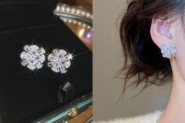 [韓國飾品連線] 正韓S925純銀 冷淡風輕奢高級感鋯石花朵耳環 📍韓國連線預購收單日：4/19