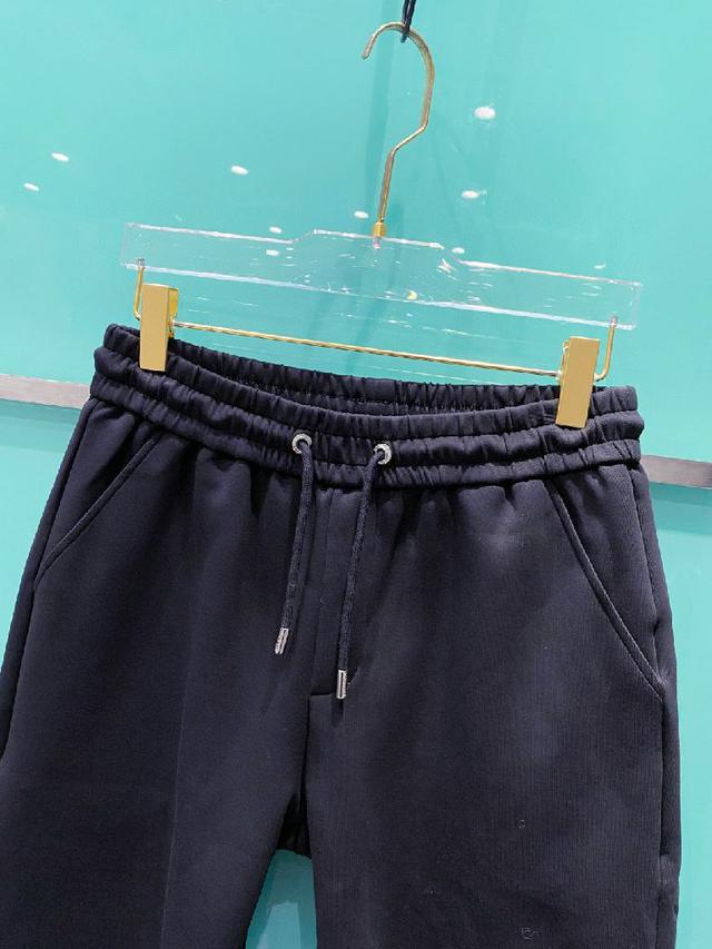 2025春夏新品发售新品短袖T恤。采用进口欧棉面料，温儒