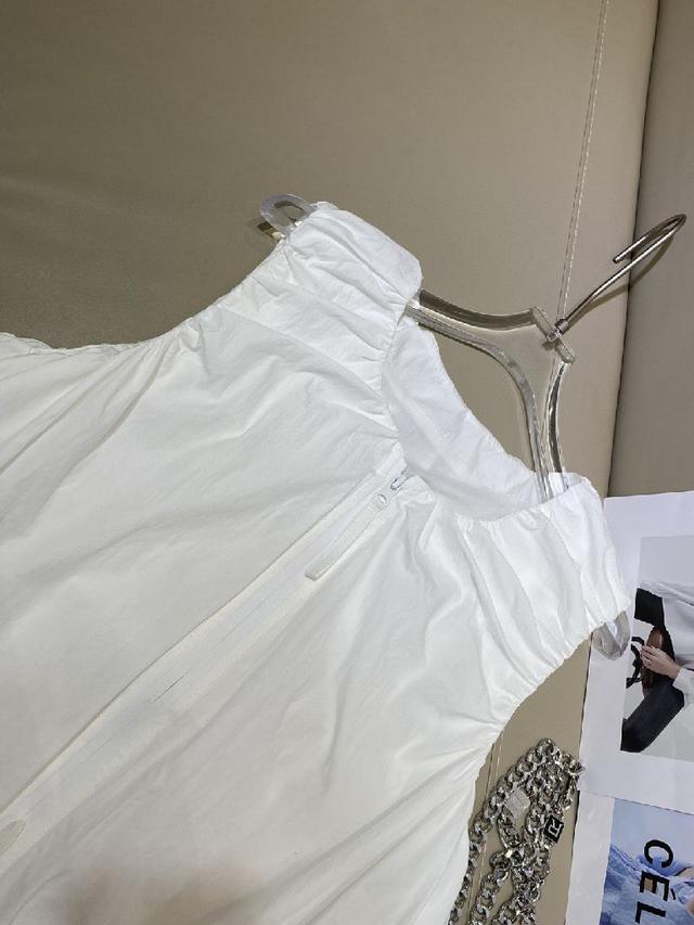 高端品质女装 配包装⛱️上新～～～ 23SS 新款☘️小众设计马甲