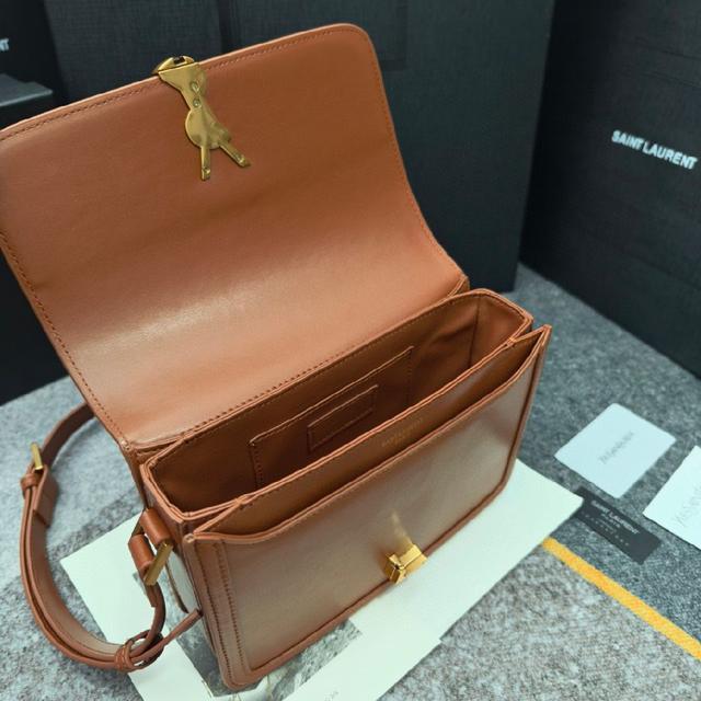 酒红金扣_大23小号19cm 必火爆款，还没上市