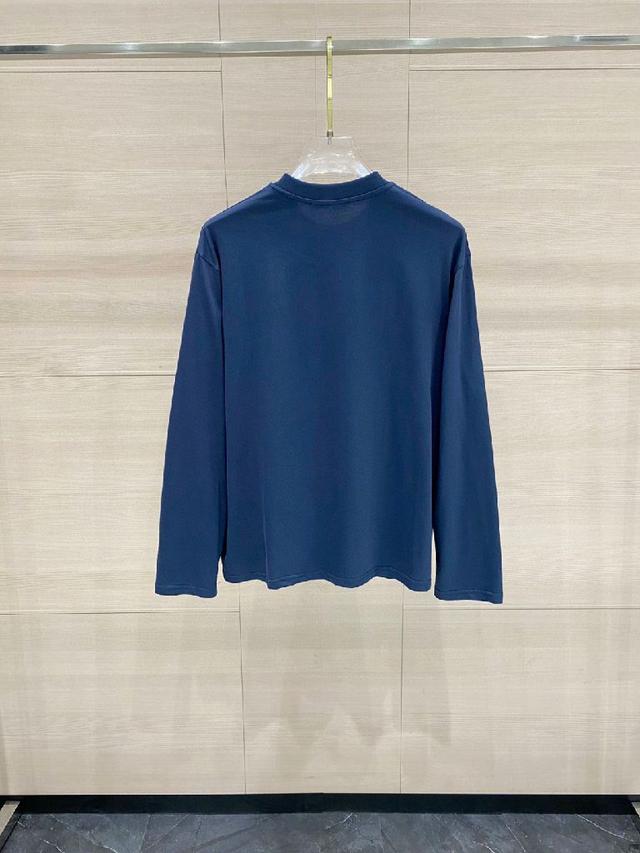 牌元素设计理念，体现品质。手感细腻柔软！