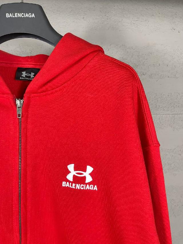 直喷洗水磨烂破坏做旧下摆手工打磨连帽卫衣.砖柜同步。做旧磨烂ZP一致，欢迎对比