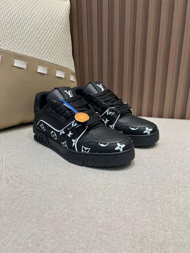 Louis Vuitton 驴家的爆款！trainer，每个人都必须入的款