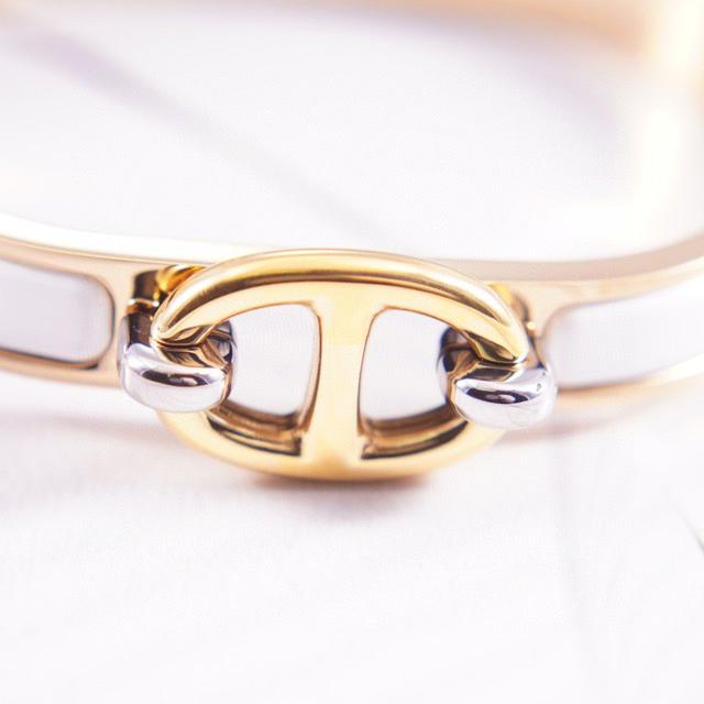 中性款式 男女都可以戴 尺码：17-19 cm磨砂超显高 质