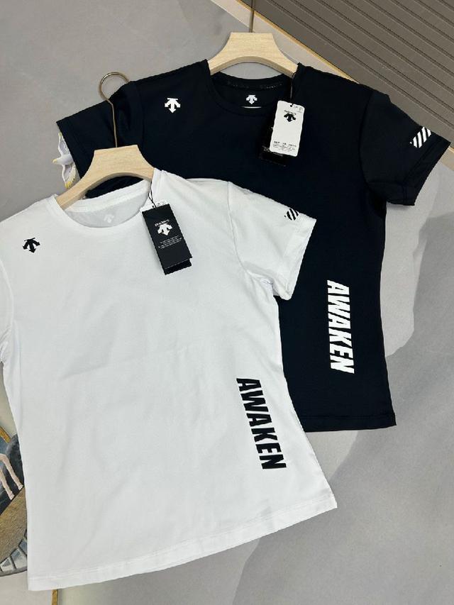 DESCENTE迪桑特圆领女士短袖T恤女士束腰款短袖迪桑特综训