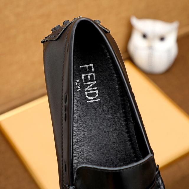 【FENDI-芬迪】经典新款男士休闲套脚鞋