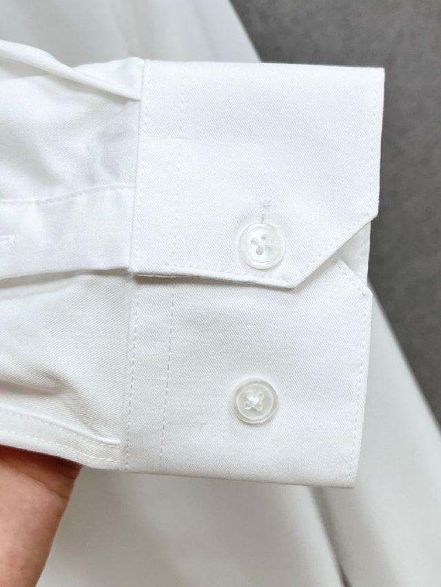 人工学立体裁剪，上身自然修身，纯棉竹纤维面料，工艺精致、大气。时尚感爆棚