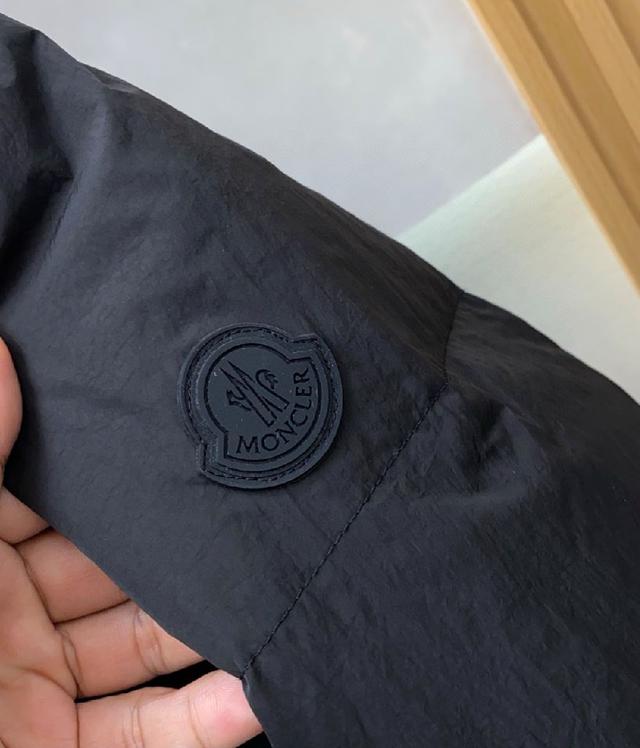 1V路易羊绒老花浮雕压花羽绒服外套