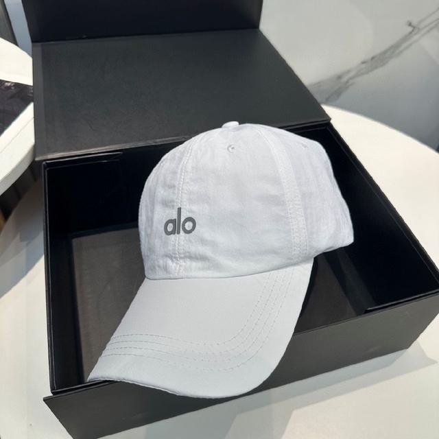 miumiu缪缪新款速干简约渔夫帽🧢轻盈透气 潮流百搭，