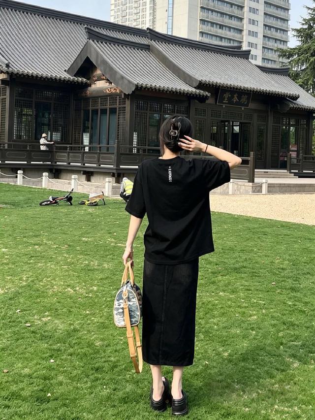 轻奢主义 男女日常通勤穿搭必备单品  正确版本  随意对比