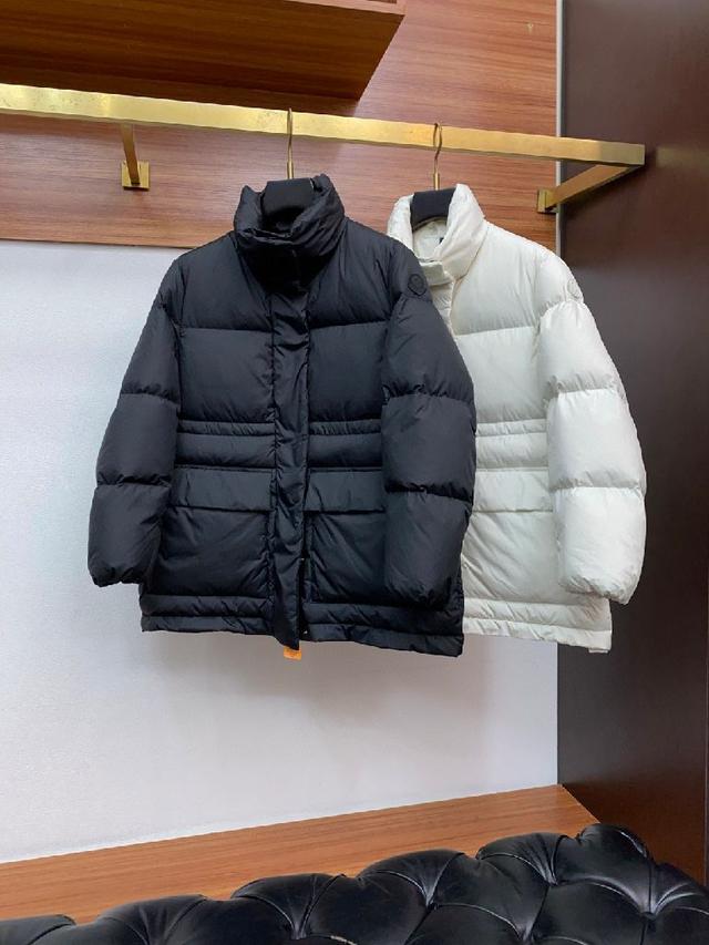 款Mo*cler  羽绒服设计感与颜值爆棚的羽绒服品控可