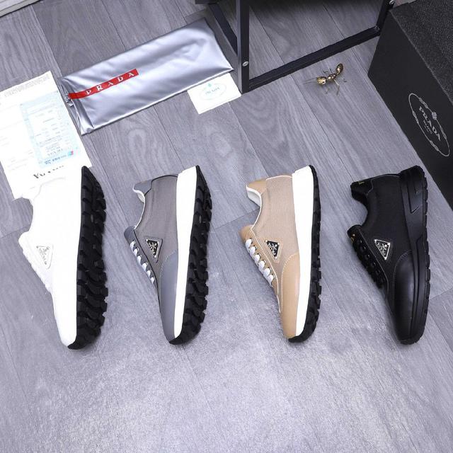 PRADA( 普拉达)商务休闲男鞋