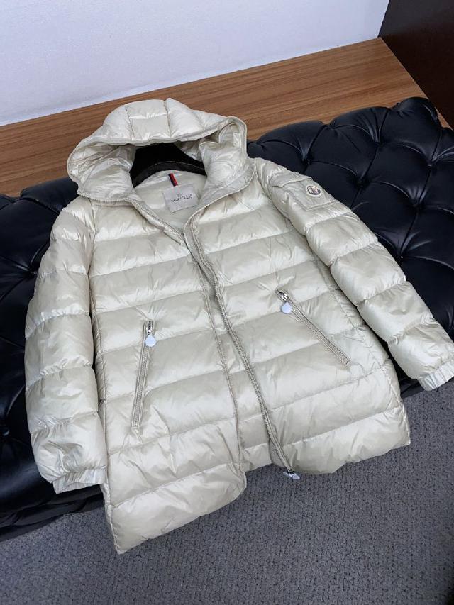 Canad 鹅黑标羽绒服 外套界中必不能缺少的大鹅黑标羽绒服