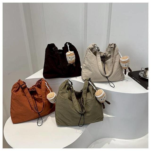 【預購商品】【0418結單】【批發】抽繩休閒水桶包(送配件) 250414-07