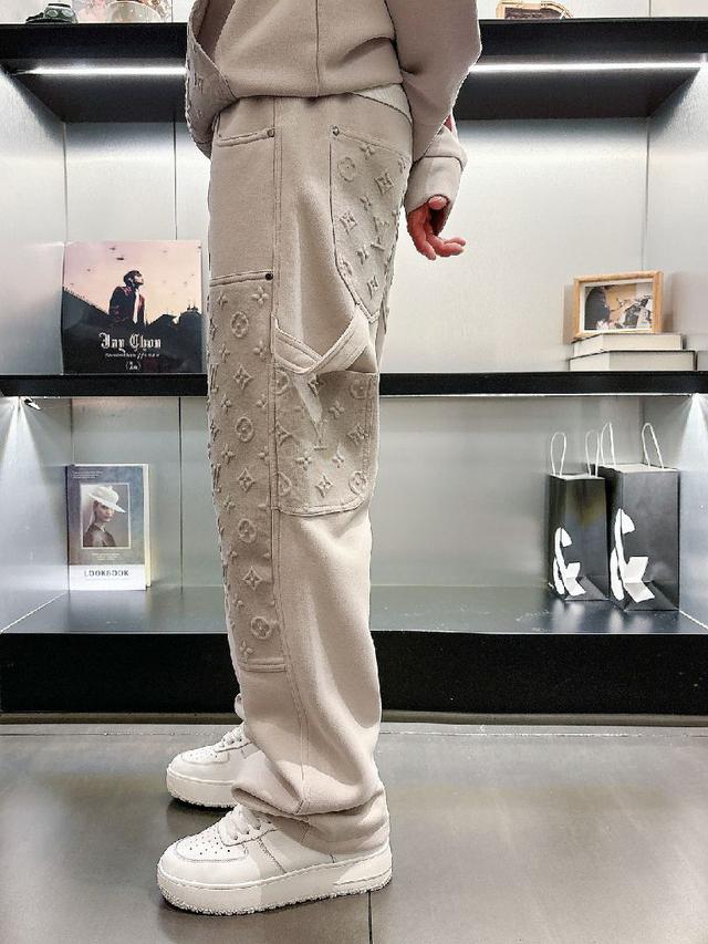 采用进口原版面料，顶级立体毛巾绣工艺字母图案logo，肌理感拉满