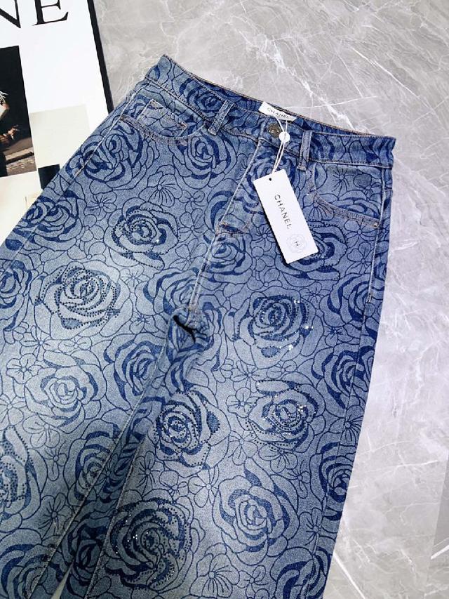 轻奢花朵提花烫钻高品质牛仔裤