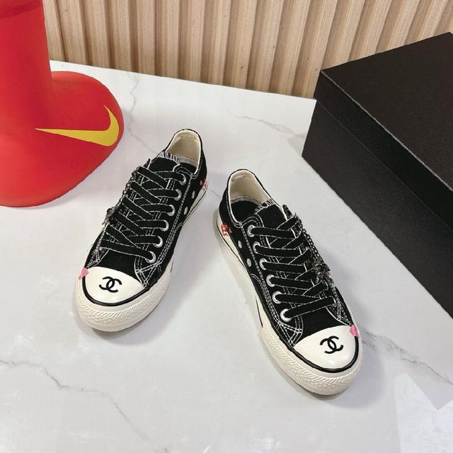 这款毛毛玛丽珍真的是真太可爱了 柔软蓬松的毛毛，舒服暖脚!