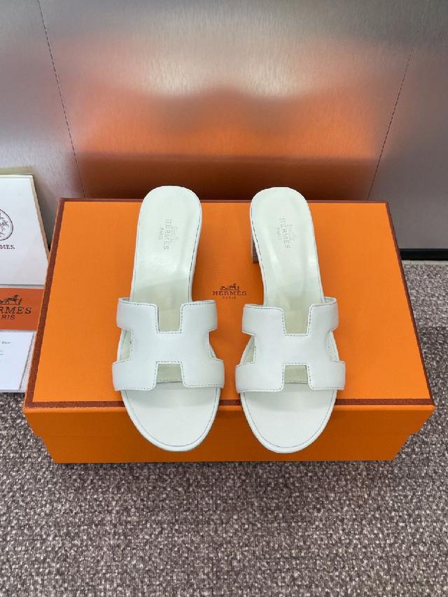 Hermes 春夏经典款 Oran 拼色工字拖女鞋  H家粗跟圆头露趾果冻