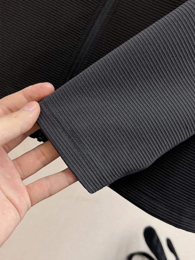 （DESCENTE）【原版开发同款面料】【25新品商场同款】