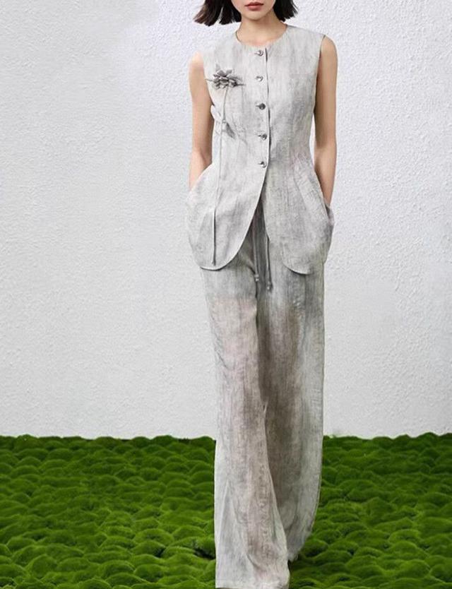 当意大利手工艺术邂逅现代剪裁，每一针都是匠心的倾注——精选重工