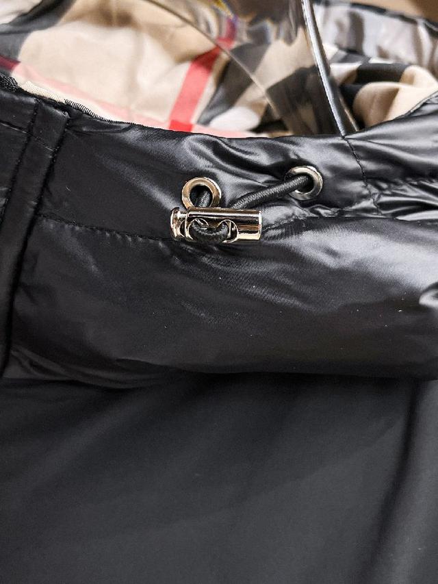 官网款2025秋冬新款羽绒服。这款号称羽绒服届最高端的，全