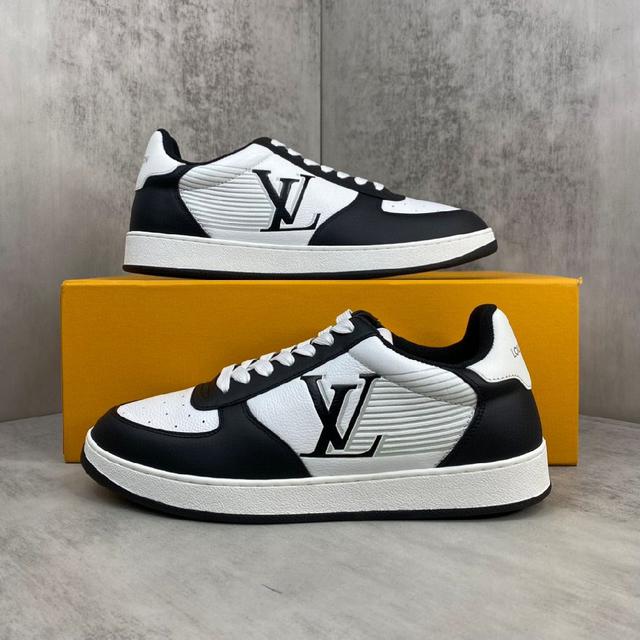 Louis Vuitton 23ss Rivoli 运动鞋为柔软牛皮革压印经典
