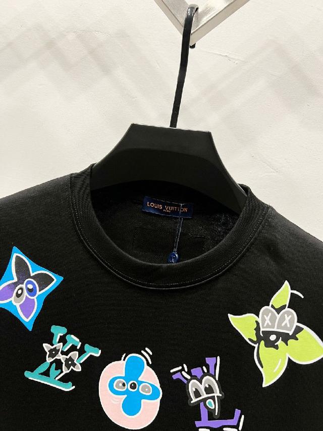 法国路威酩轩集团-LVMH旗下品牌，著名奢侈品箱包和皮具