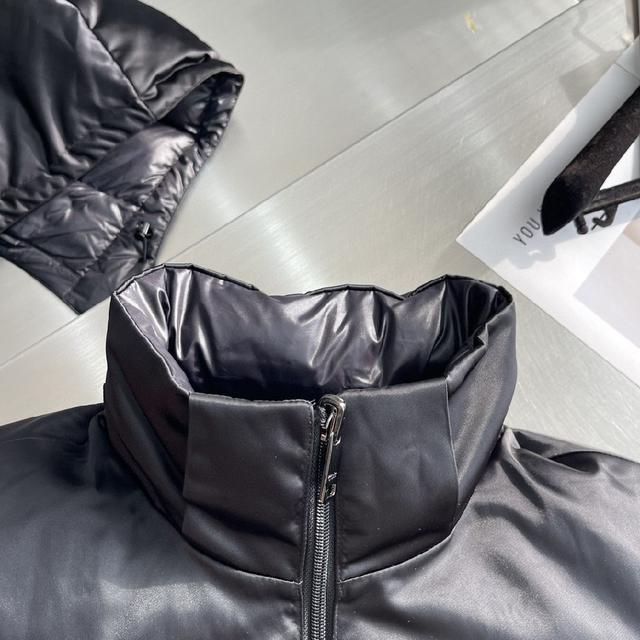 Moncler Maya经典短款羽绒服夹克外套.