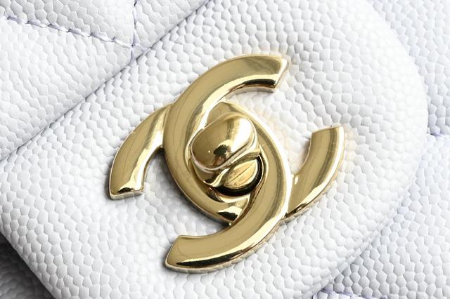 经典的CF就是有着让人一见倾心的魅力，走到哪里都是移动的高雅标签