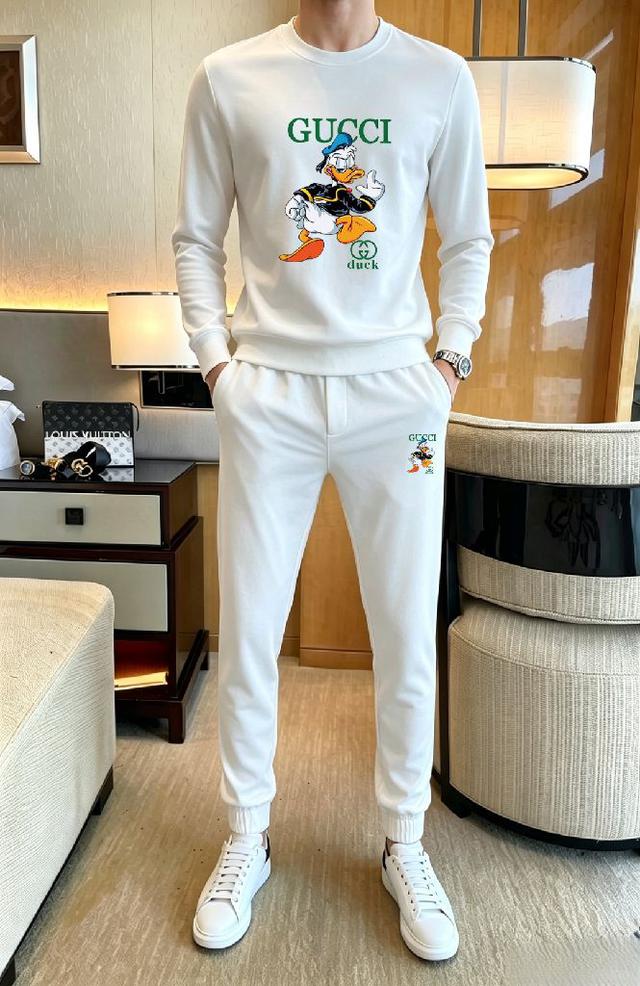 单狠货🇭🇰倾注顶级设计师的精心之作 就为一个贴合、完美的上身效果