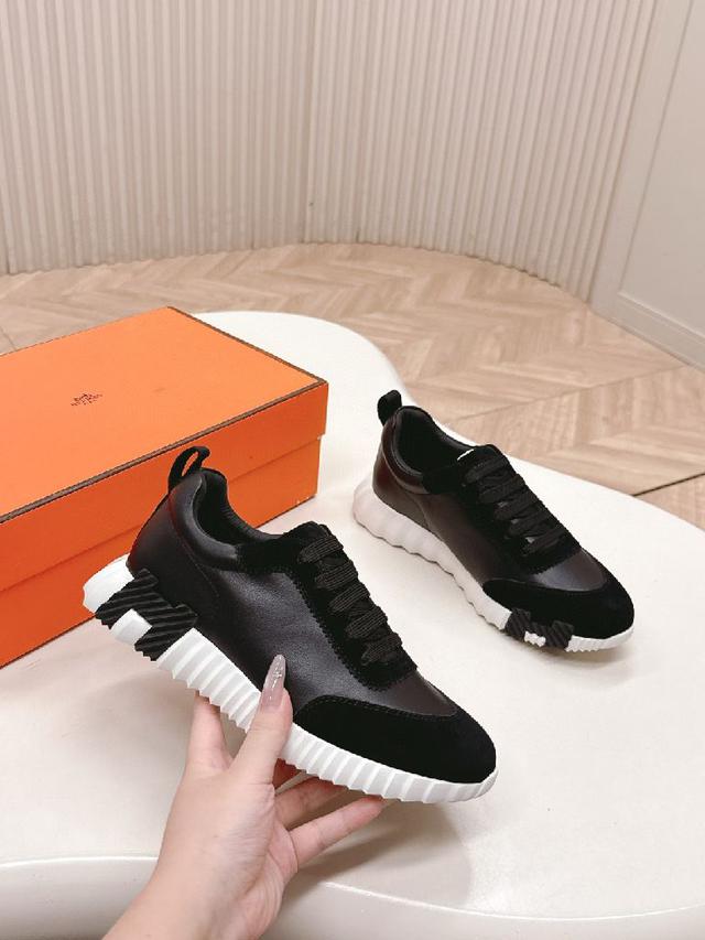 新系列休闲运动鞋 H系列 工艺极致，同步专柜上新.鞋子的每