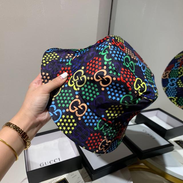 Gucci古奇2020新款七彩✨🌟渔夫帽。男女通用 官方同款，帽型56cm左右