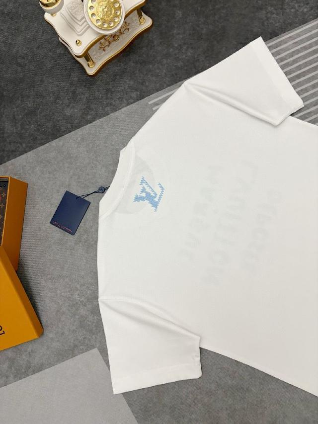 高支高密双纱300克超舒适纯棉面料，整体的触感舒适，亲肤效果也是极佳