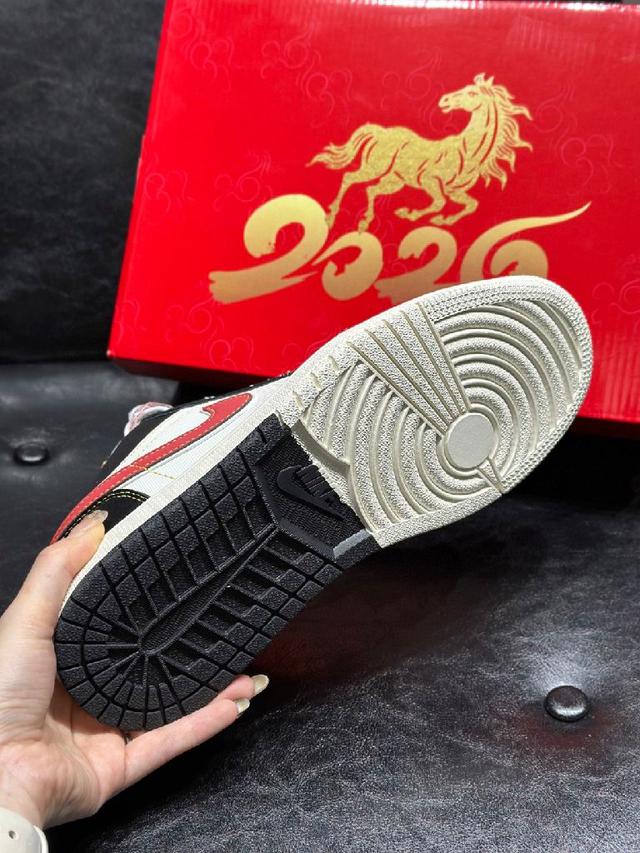 品质出货 清洁度 电绣工艺 皮料切割干净无任何毛边 细节完美